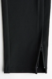 Regular-Fit Soccer Pants with DryMove™