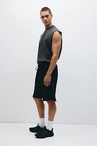 Loose-Fit Sports Shorts with DryMove™