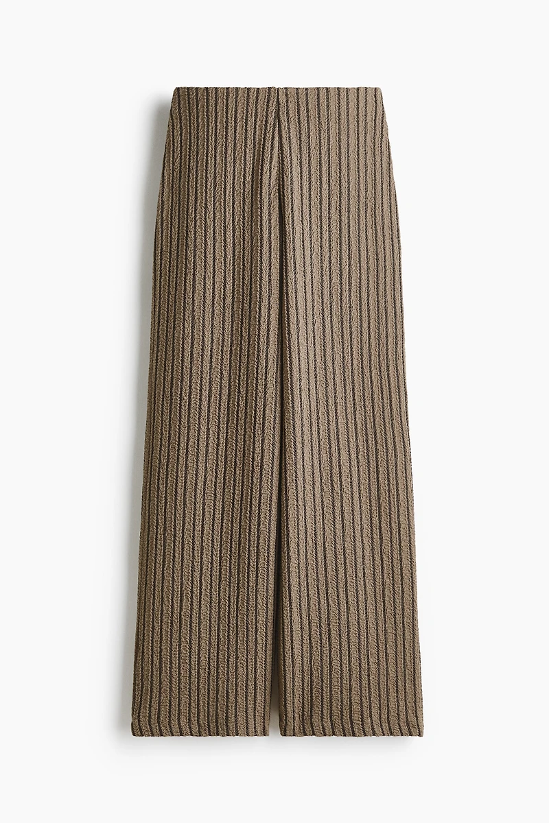 Wide-Leg Crinkled Pants