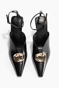 Metal-Detail Pumps
