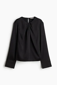 Blouse en satin avec détail plissé
