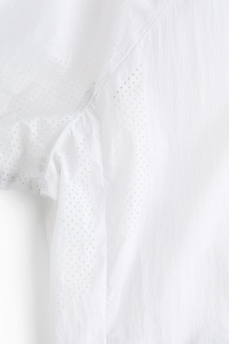 Loose-Fit Lightweight Running Jacket with DryMove™