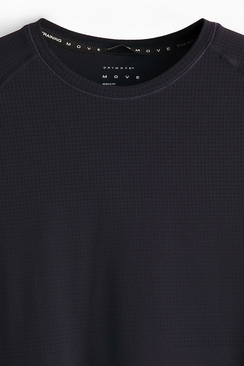 Muscle Fit Sports T-Shirt with DryMove™