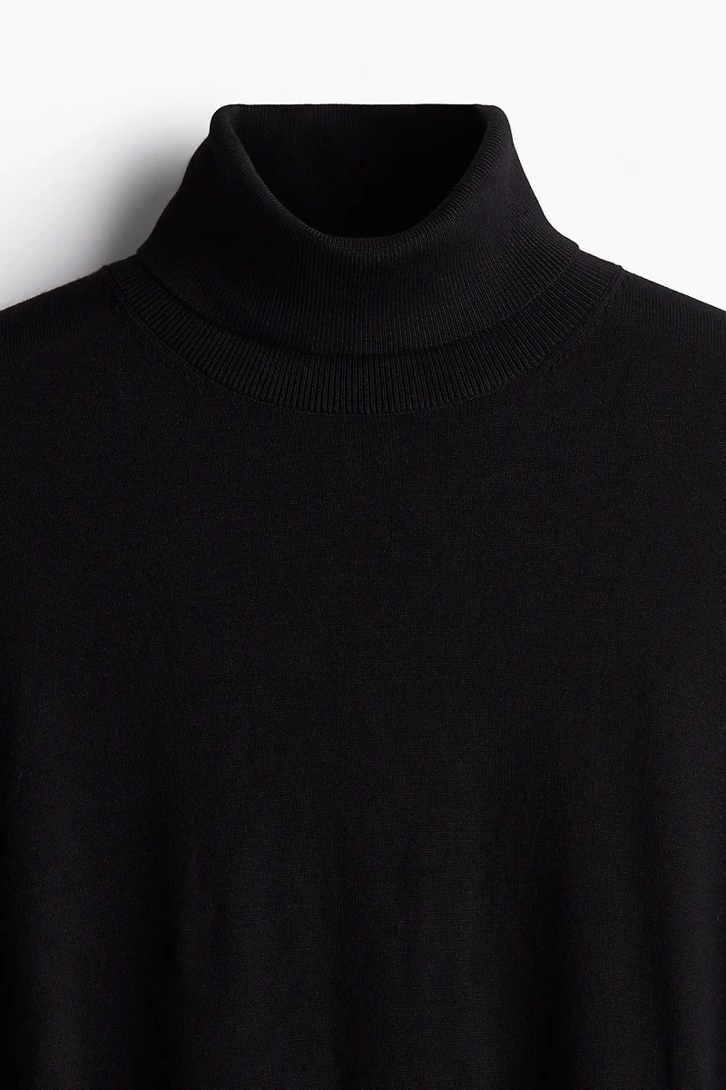 Slim Fit Fine-Knit Turtleneck Sweater