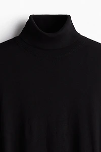Slim Fit Fine-Knit Turtleneck Sweater
