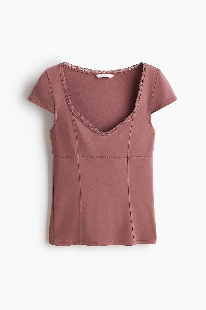 Haut avec dentelle