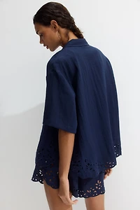 Chemise de plage avec broderie anglaise