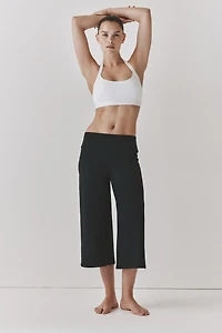 Wide-Leg Capri Sports Leggings with SoftMove™