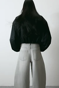 Jean taille haute jambes tonneau