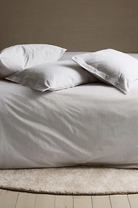 Pinstriped King/Queen Duvet Cover Set