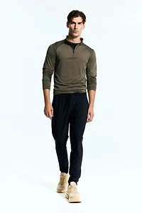 Slim-Fit Sports Pants with DryMove™