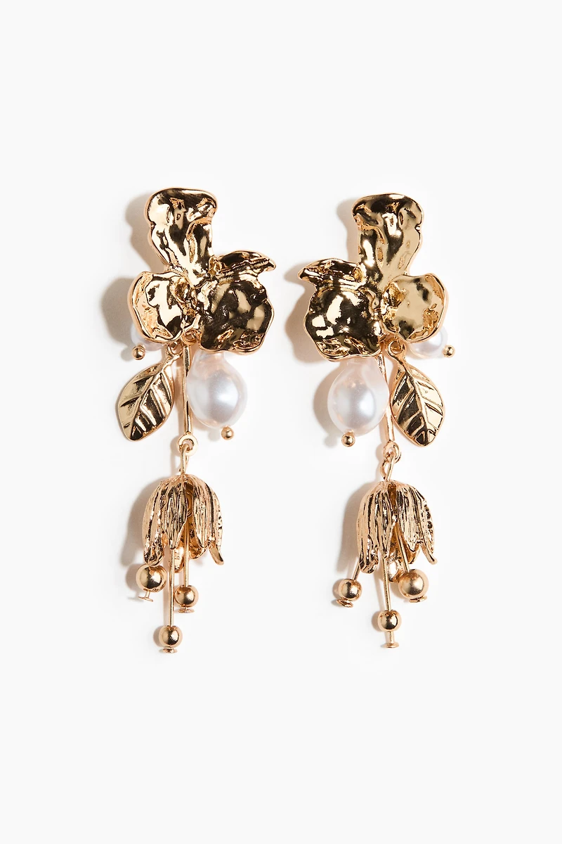 Flower-Shaped Pendant Earrings