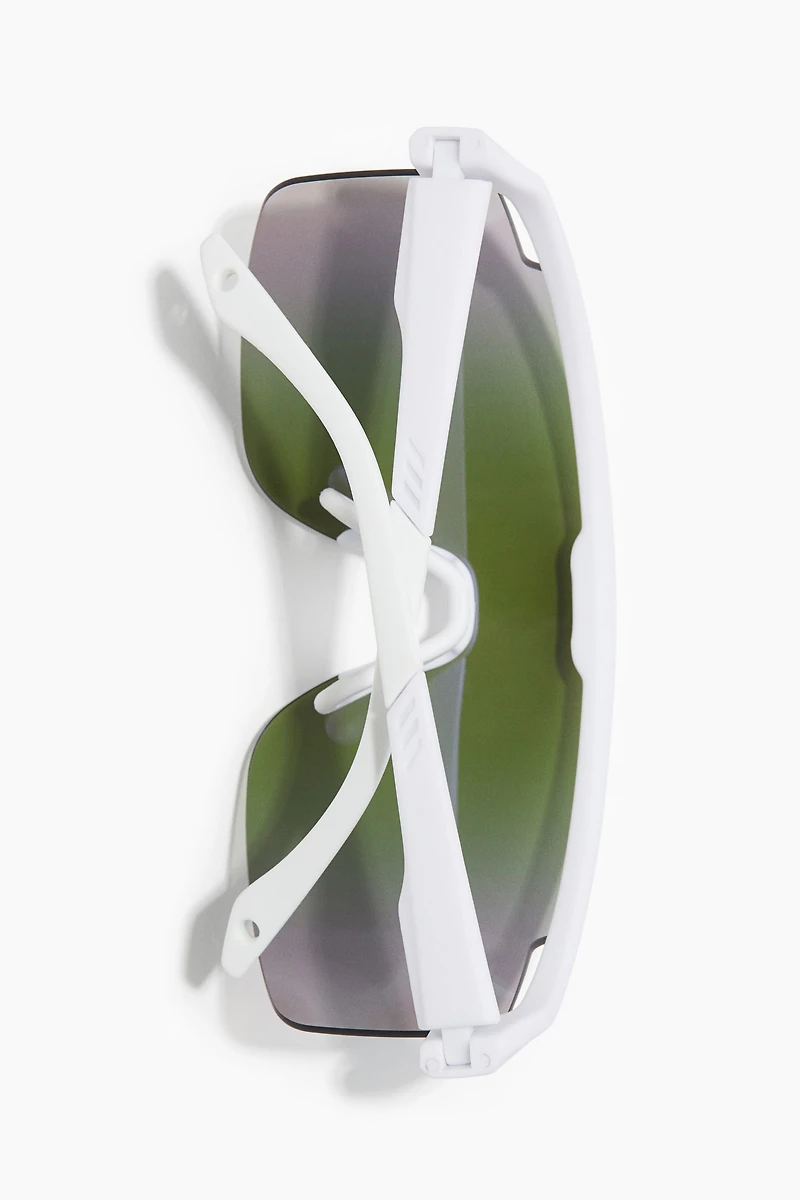 Lunettes de soleil sport avec verres miroir