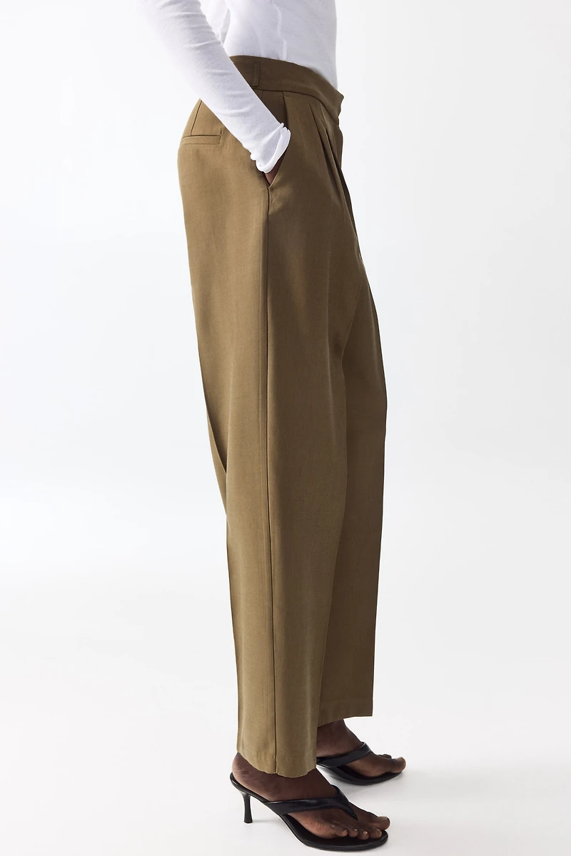 Barrel-Leg Twill Pants
