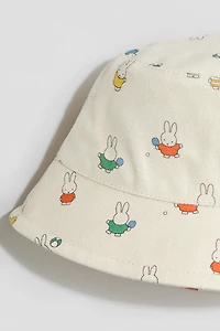 Chapeau en coton avec détail brodé