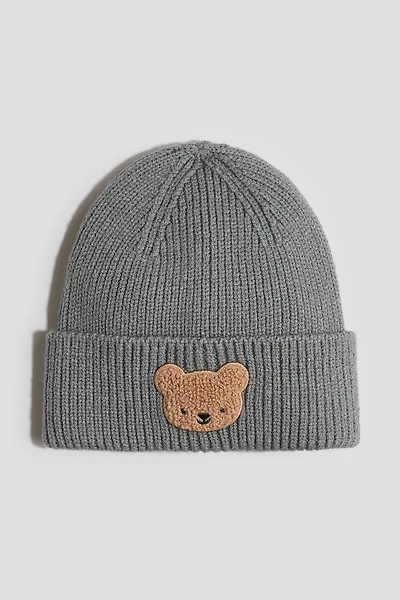 Bonnet avec appliqué