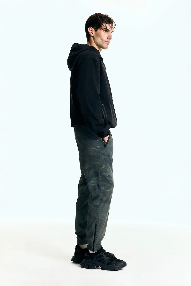 Regular-Fit Sports Joggers with DryMove™