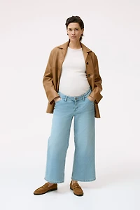 MAMA Wide Low Waist Ankle Jeans