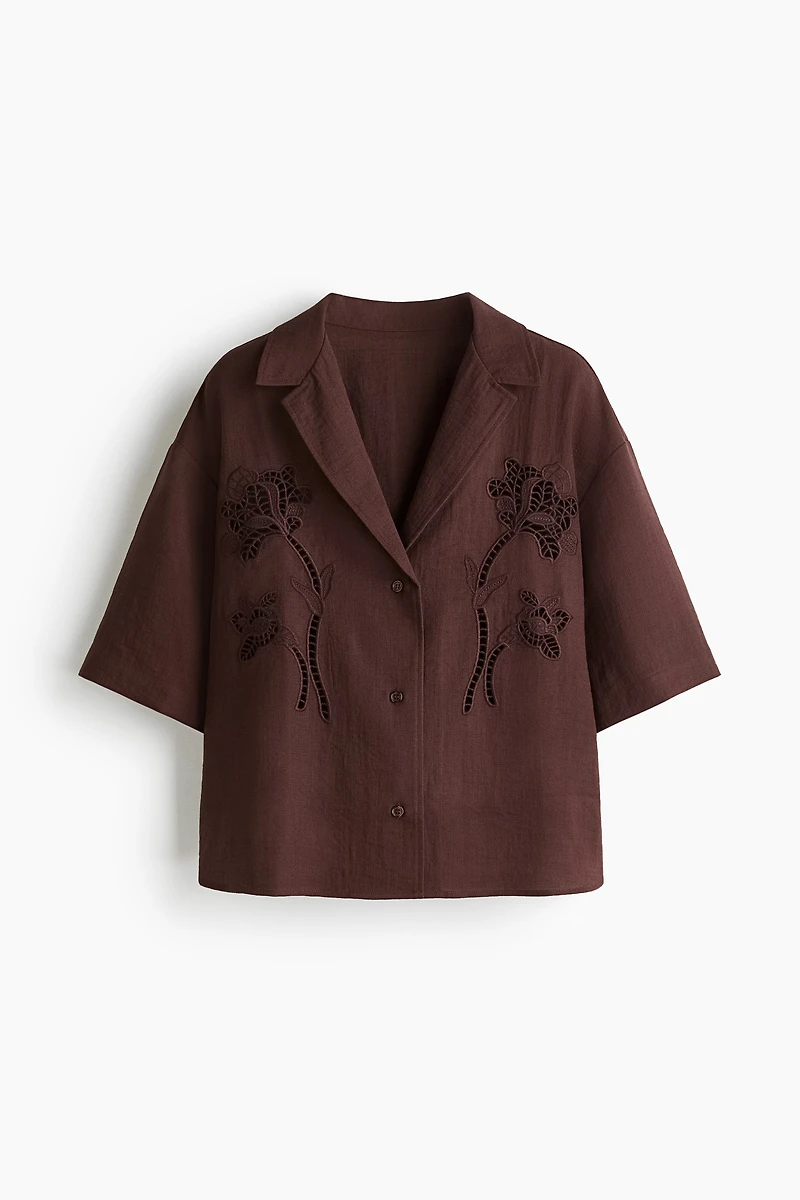 Chemise avec broderie anglaise