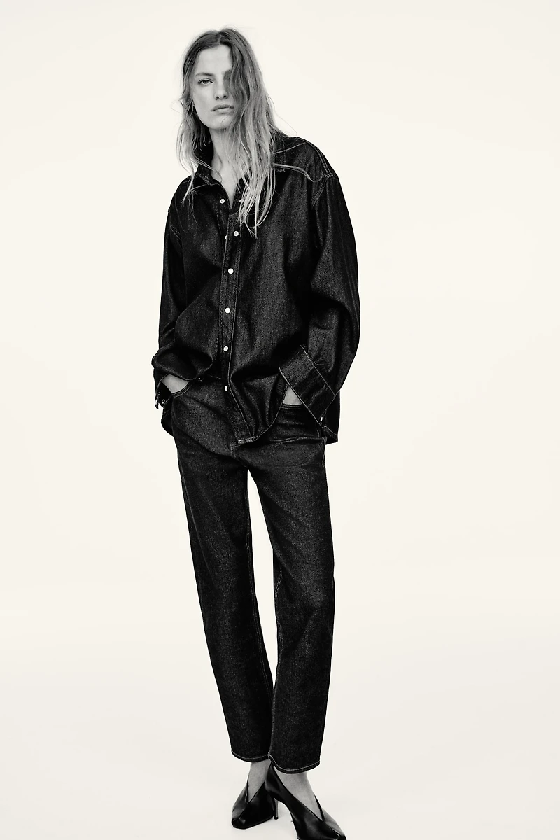 Mom Slim-Fit High-Waist Ankle Jeans