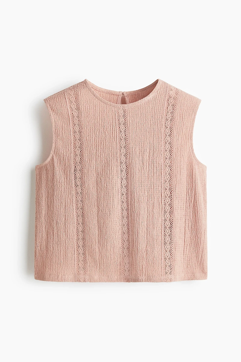 Blouse froissée avec dentelle