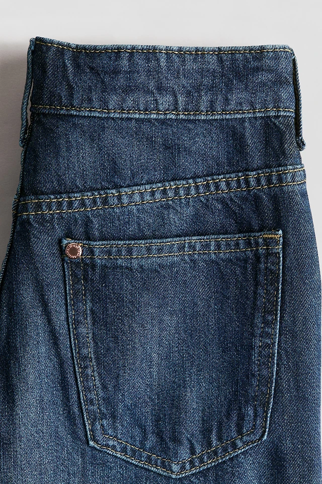 Beck Loose Fit Jeans