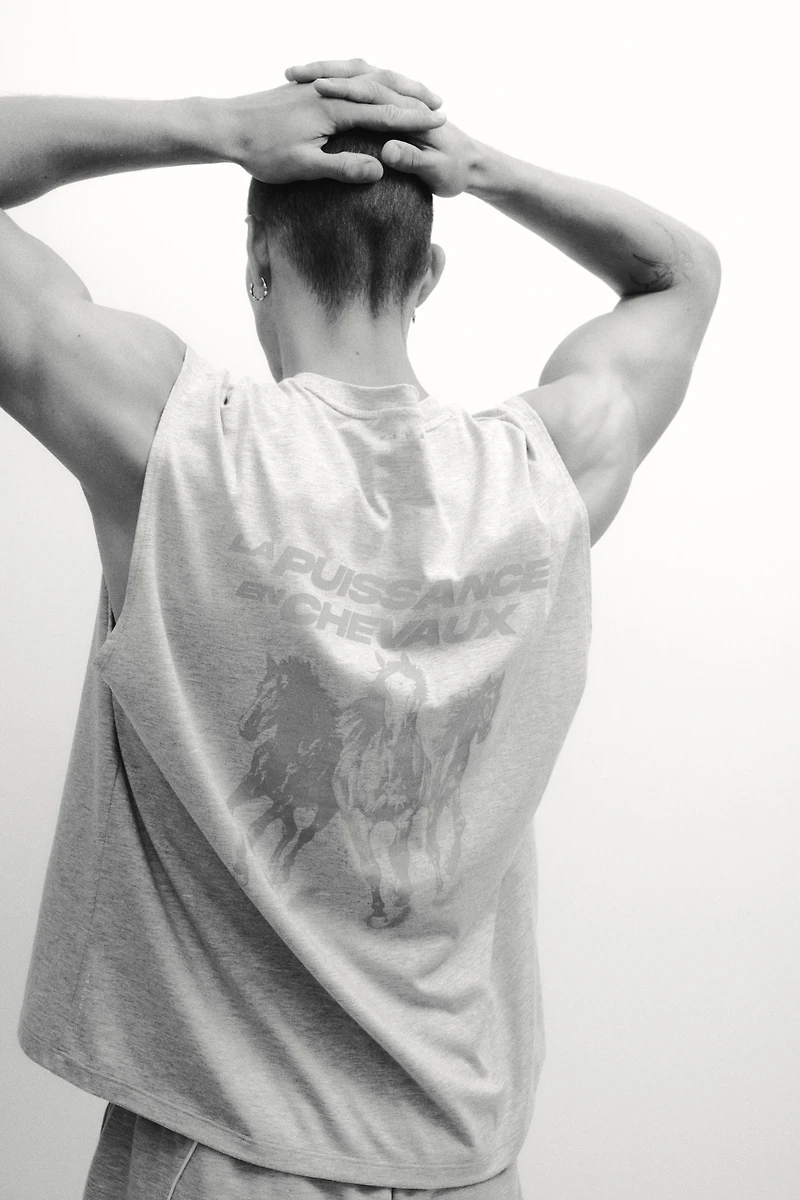 Loose-Fit Sports Tank Top with DryMove™