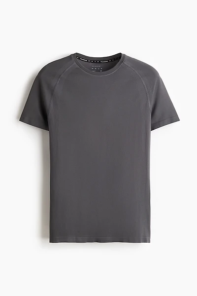 Muscle Fit Sports T-Shirt with DryMove™
