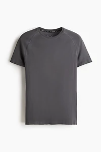 Muscle Fit Sports T-Shirt with DryMove™