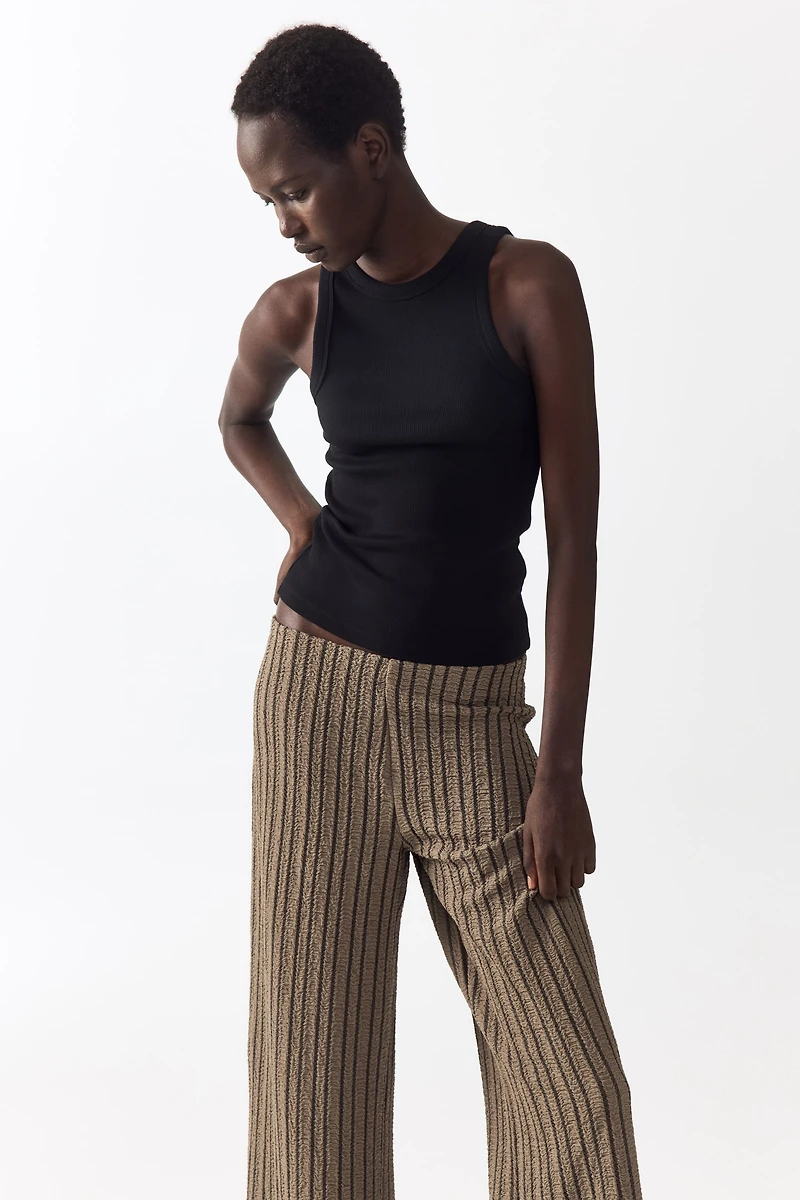 Wide-Leg Crinkled Pants