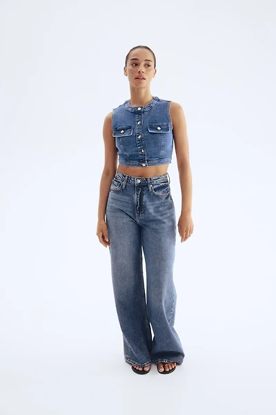 Curvy Fit Feather Soft Wide Ultra High Jeans