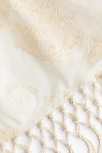 Foulard triangulaire frangé