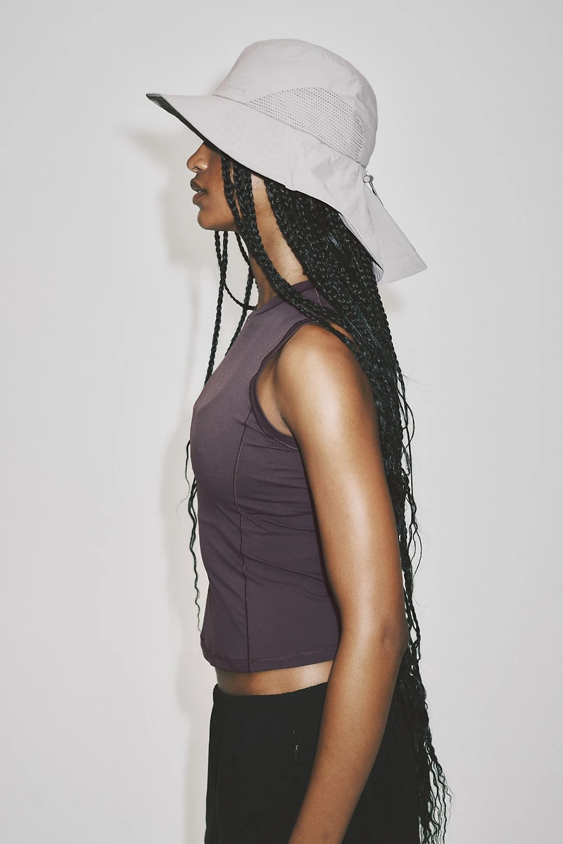 Slim-Fit Sports Tank Top with DryMove™