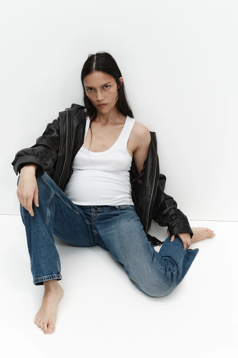 MAMA Slim Straight High Waist Jeans