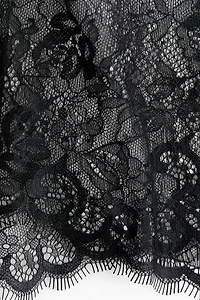 Haut court en dentelle