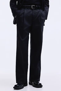 Loose-Fit Tailored Pants