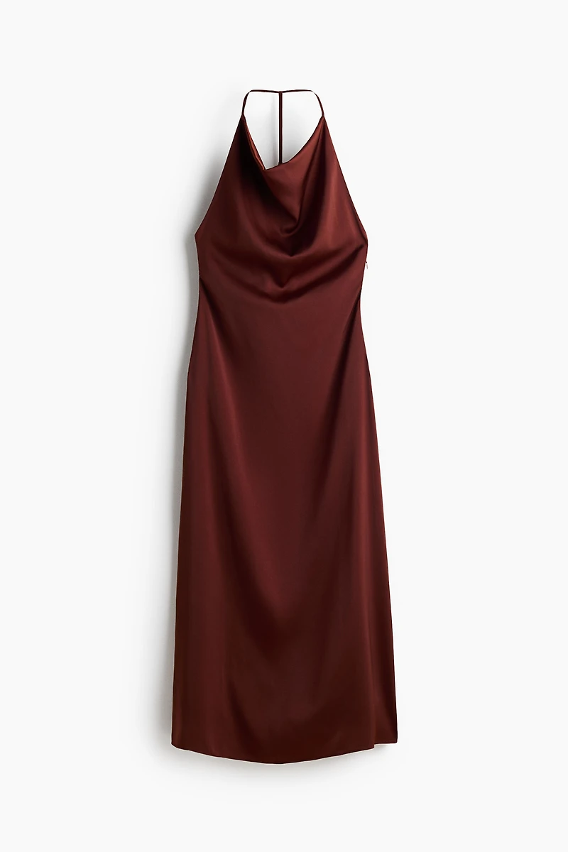 Robe dos nu en satin