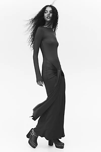 Robe en jersey avec détail à nouer