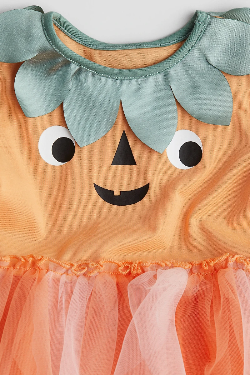 Costume