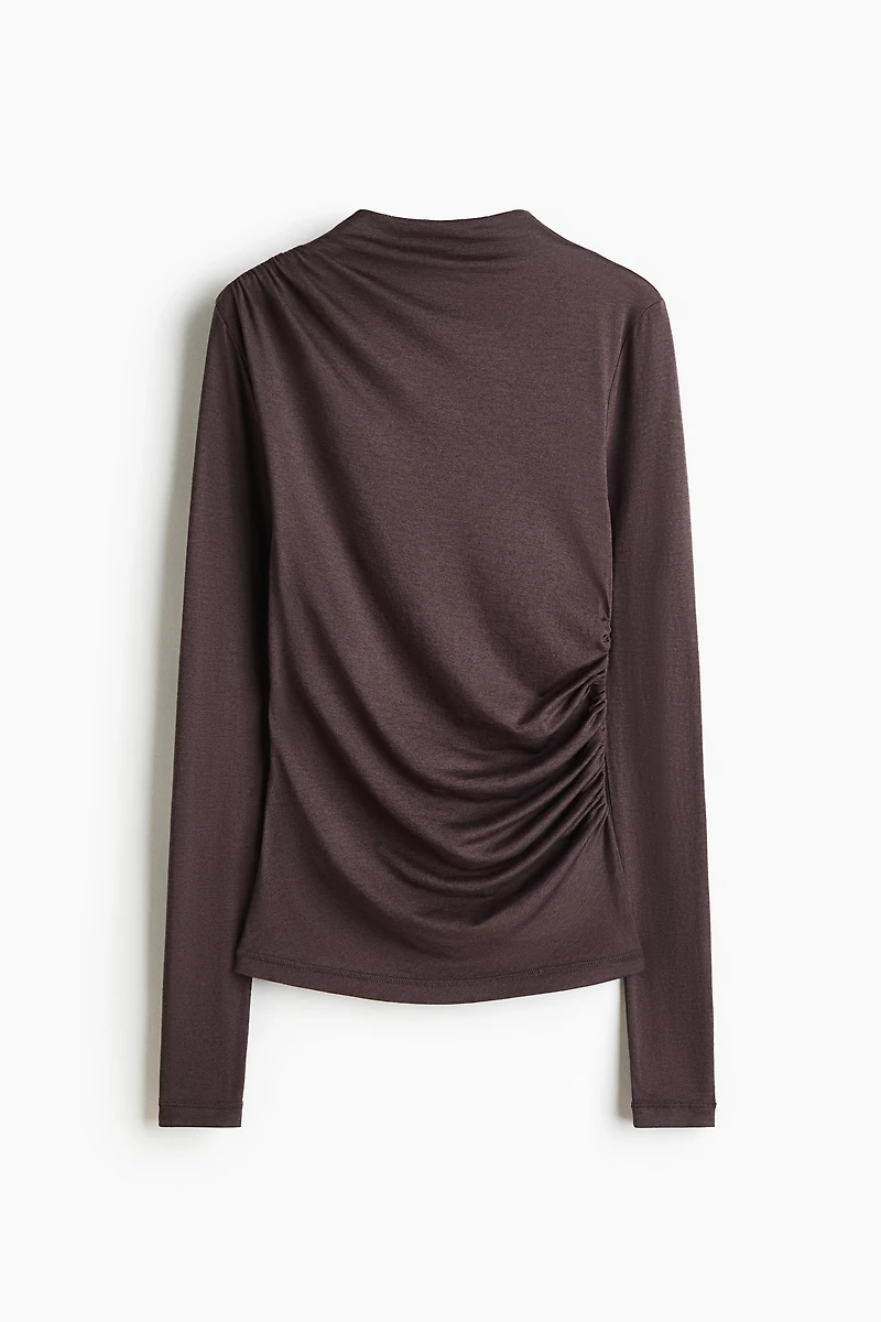 Haut drapé en soie mélangée