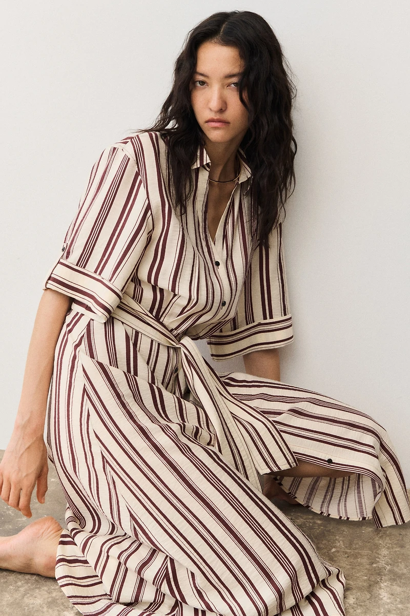 Robe avec ceinture à nouer