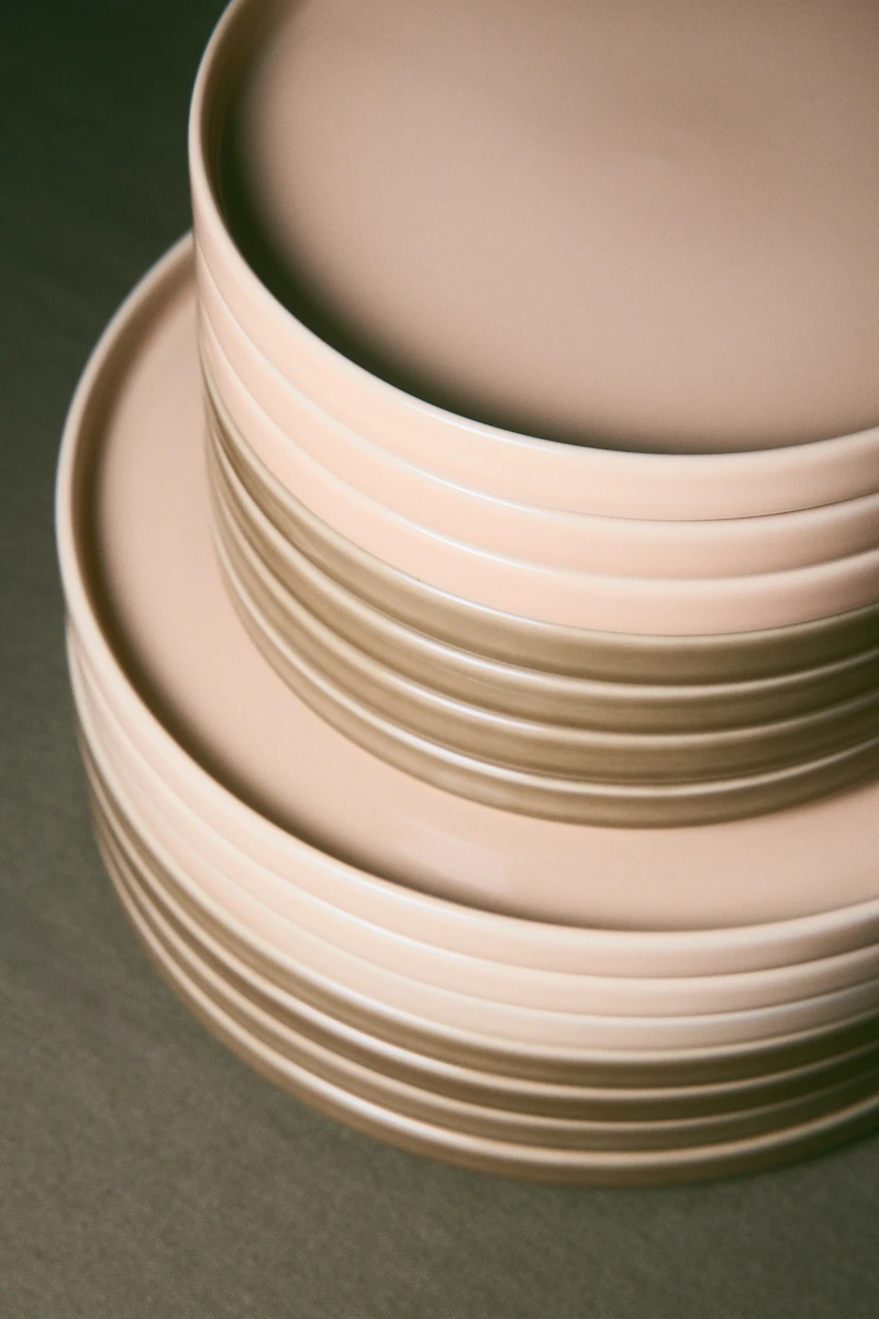2-Pack Medium-Sized Stoneware Plates
