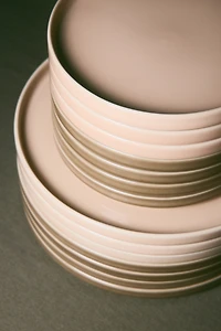 2-Pack Medium-Sized Stoneware Plates