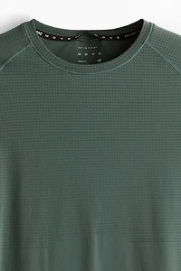 Muscle Fit Sports T-Shirt with DryMove™