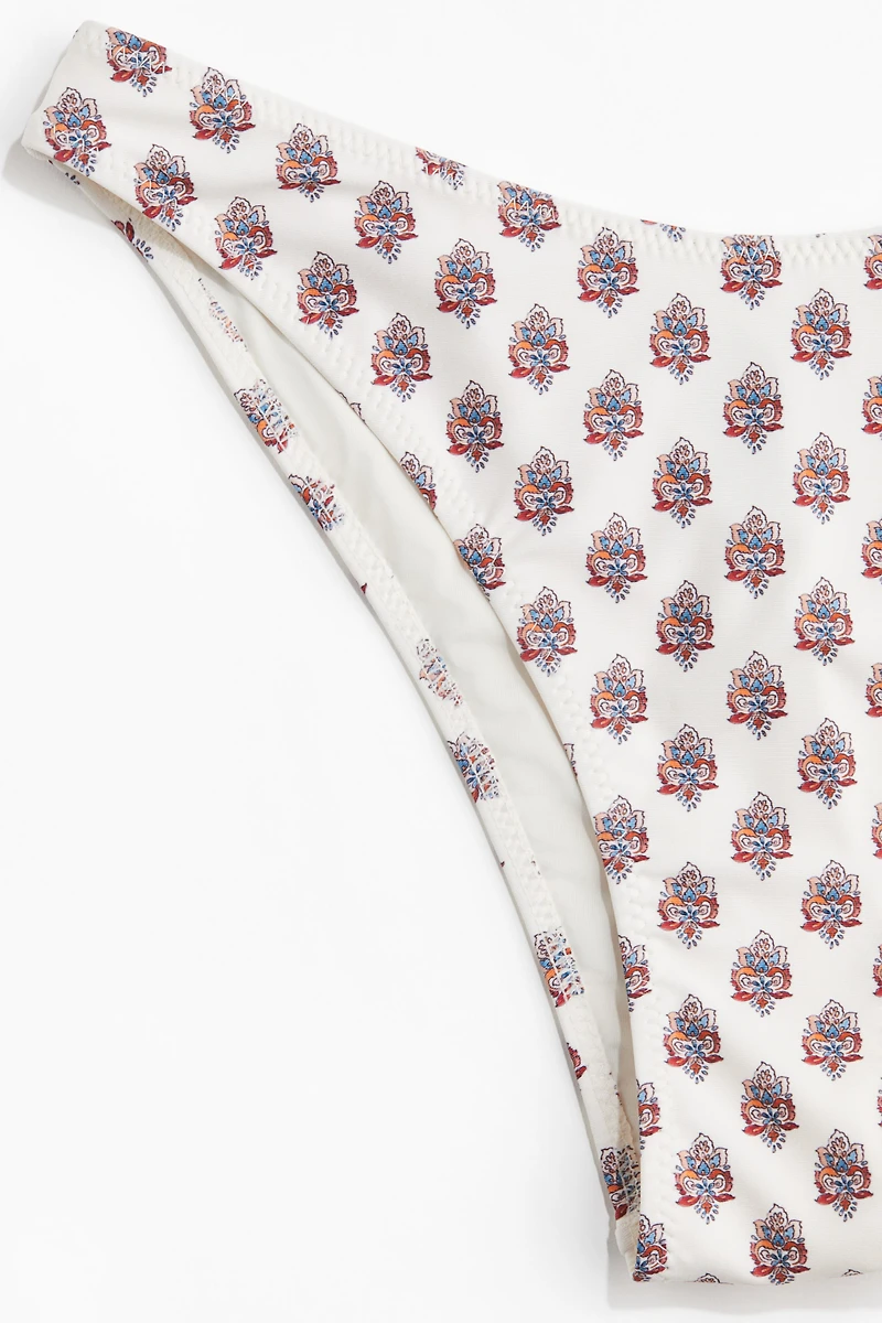 Bas de maillot échancré