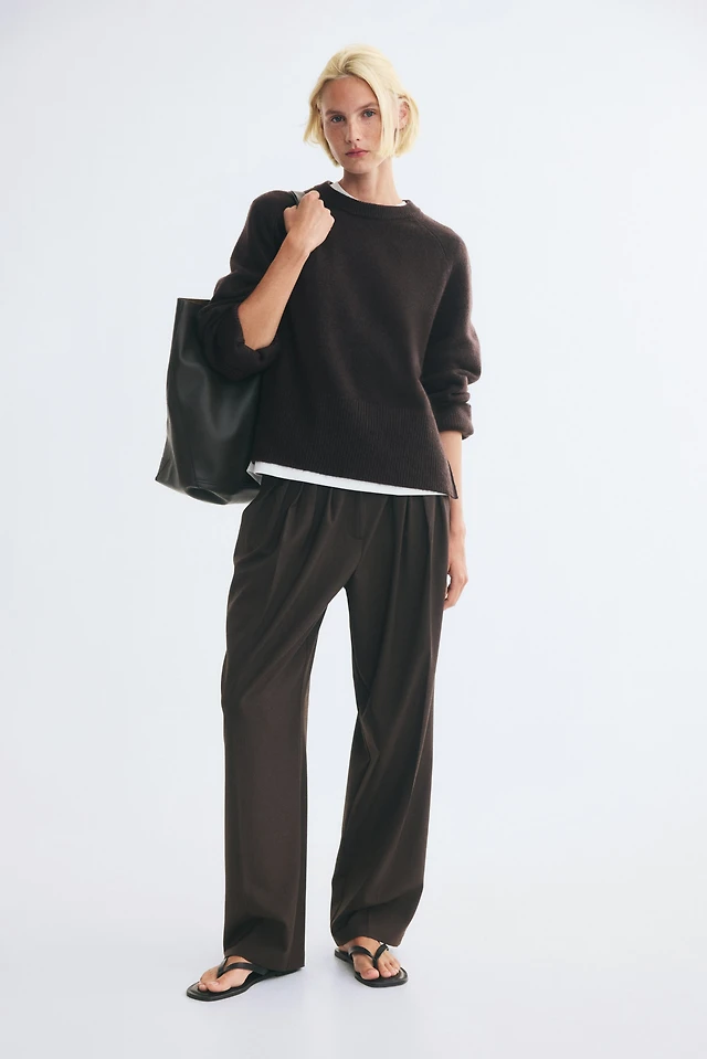 Raglan-Sleeved Sweater