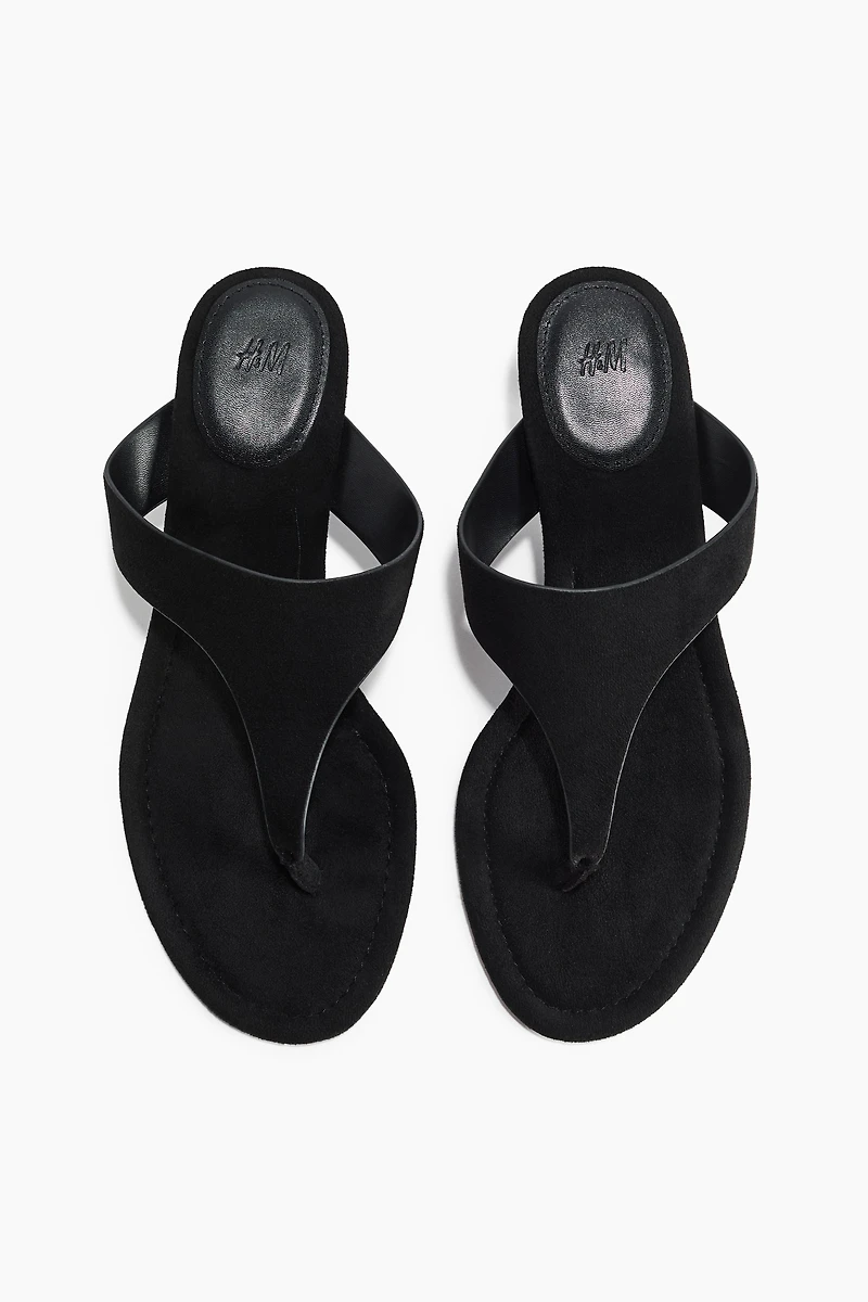 Sandales à petit talon