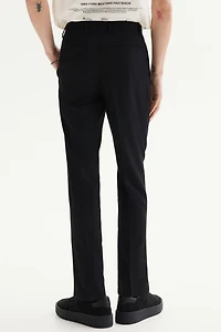 Pantalon d'habit près du corps