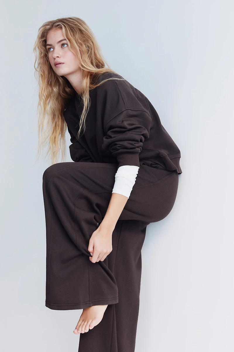 2-Piece Sweatshirt and Joggers Set