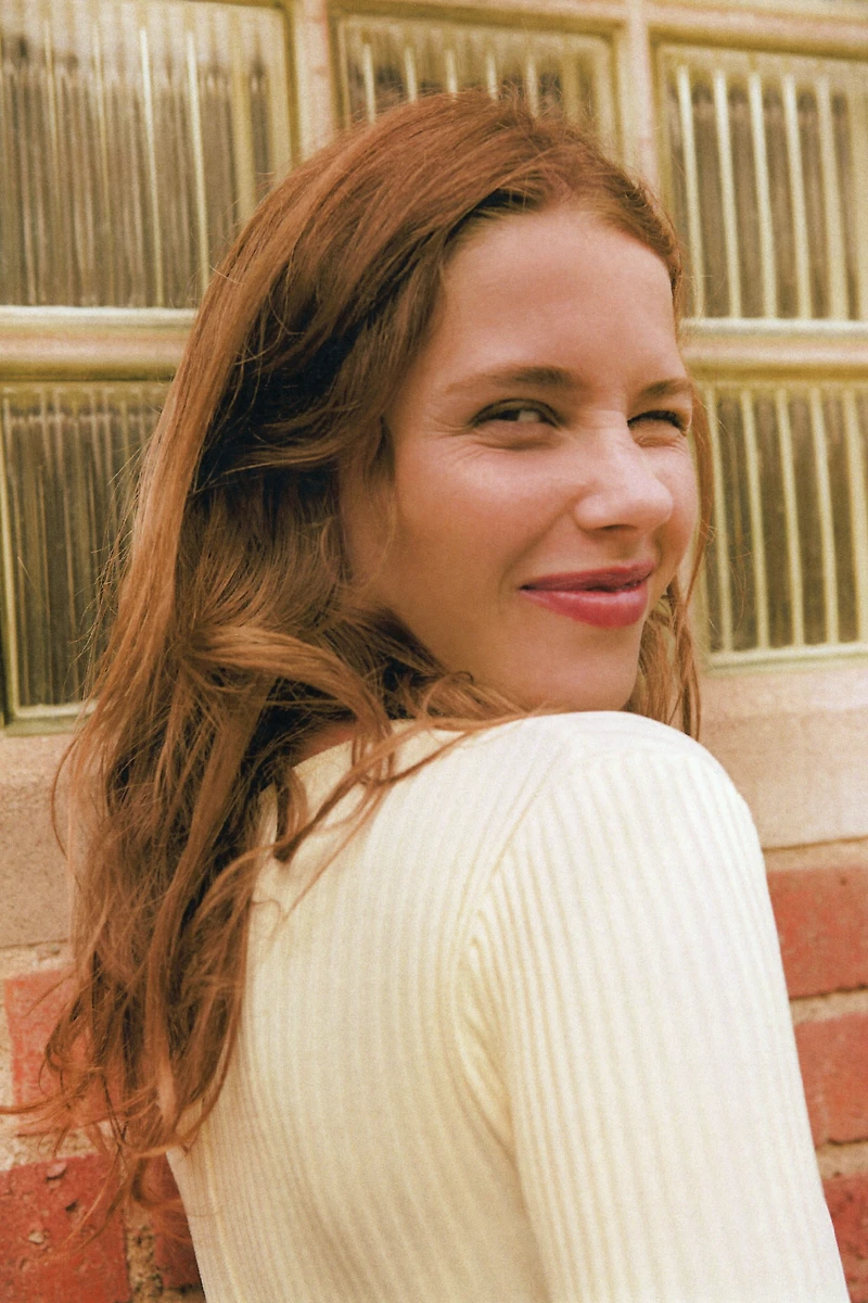 Haut côtelé avec col à fermeture éclair